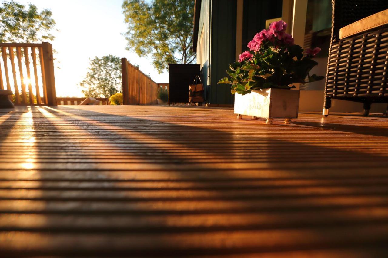 Upper Gelli Luxury Holiday Lodge, Converted Dairy & Cosy Shepherds Huts ويلشبول المظهر الخارجي الصورة