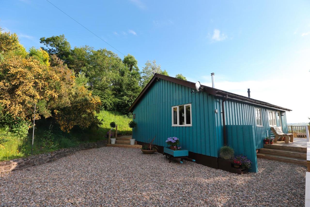 Upper Gelli Luxury Holiday Lodge, Converted Dairy & Cosy Shepherds Huts ويلشبول المظهر الخارجي الصورة